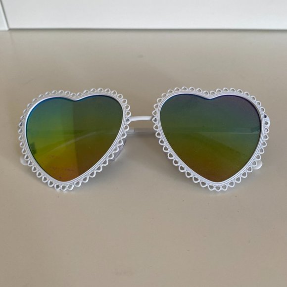 Lacey Metal Heart Sunglasses - Picture 1 of 2